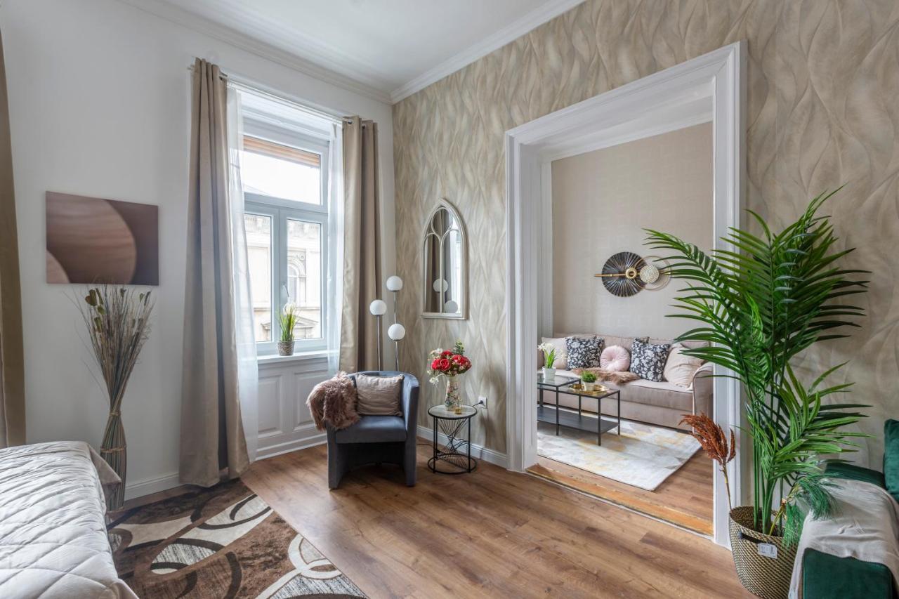 Luxurious Art Deco Residence In The Heart Of Budapešť Exteriér fotografie