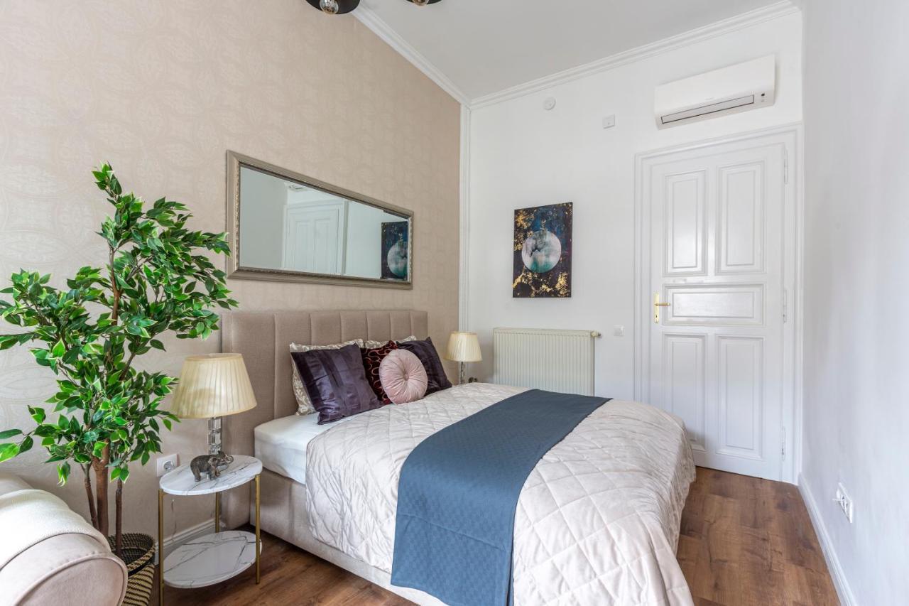 Luxurious Art Deco Residence In The Heart Of Budapešť Exteriér fotografie